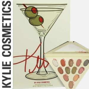 Kris Pressed Powder Palette By Kylie Cosmetics